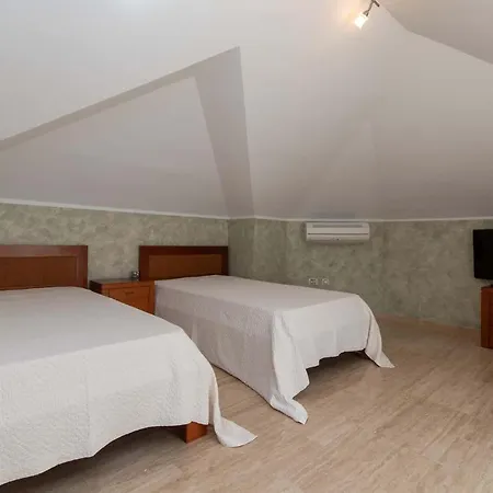 Parque Tropical 5 - Three Bed Vila *