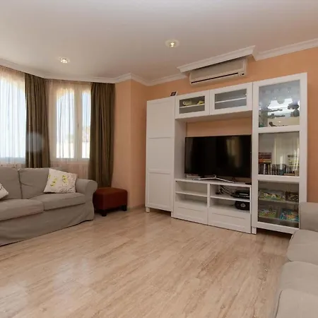 Parque Tropical 5 - Three Bed Vila